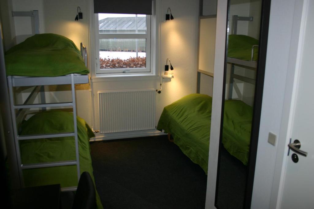 Hostel Stoberiet Svendborg Pokój zdjęcie A typical room at the hostel