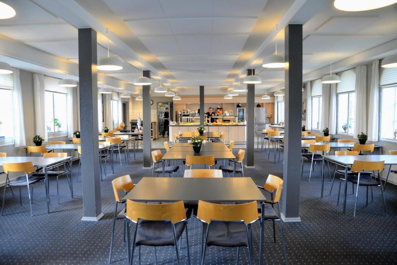 Hostel Stoberiet Svendborg Zewnętrze zdjęcie The cafeteria at the University of Stavanger