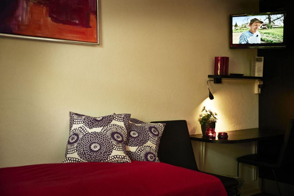 Hostel Stoberiet Svendborg Zewnętrze zdjęcie A room at the hotel