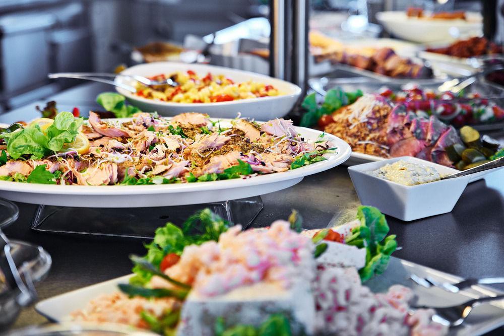 Hostel Stoberiet Svendborg Zewnętrze zdjęcie A salad bar