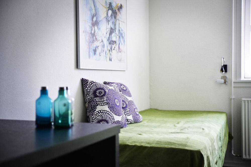 Hostel Stoberiet Svendborg Zewnętrze zdjęcie A typical bedroom at the University of Stavanger