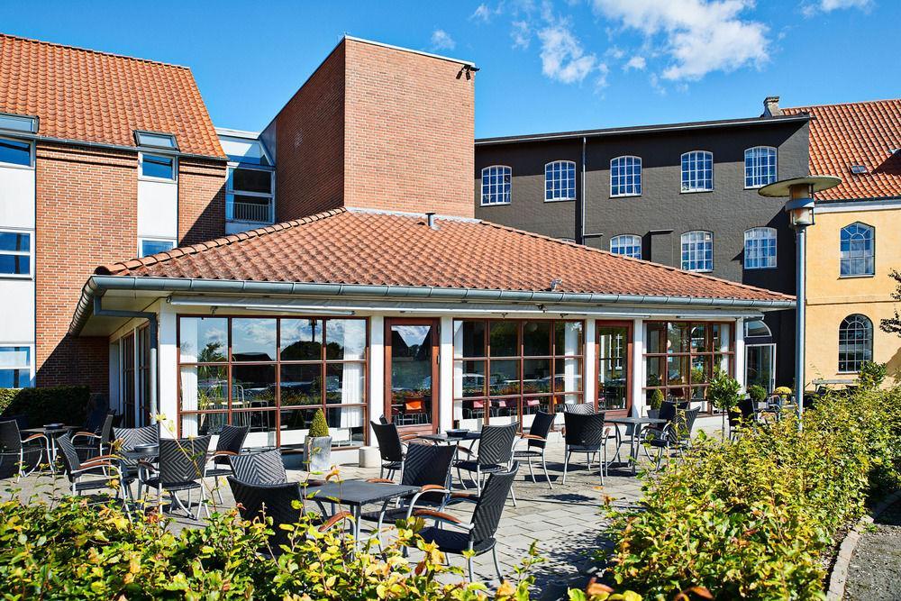Hostel Stoberiet Svendborg Zewnętrze zdjęcie The University of Copenhagen's main library