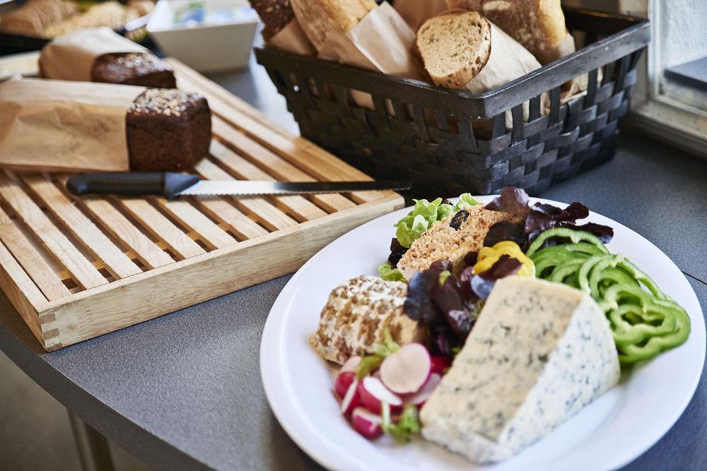 Hostel Stoberiet Svendborg Zewnętrze zdjęcie A cheese platter